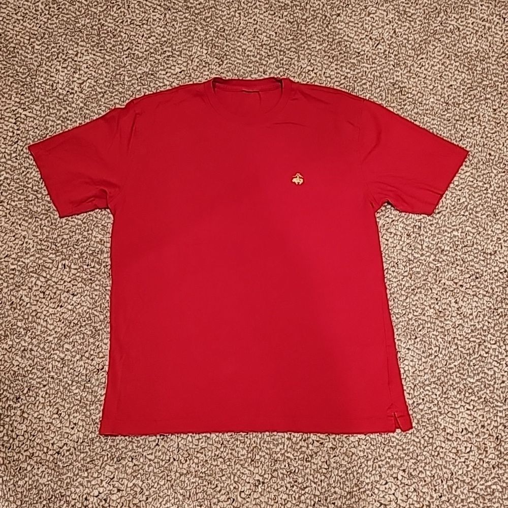 BROOK BROTHERS Men's Red T-shirt Size Medium.